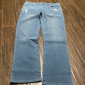 Beta brand light wash pull on style jeans size XL